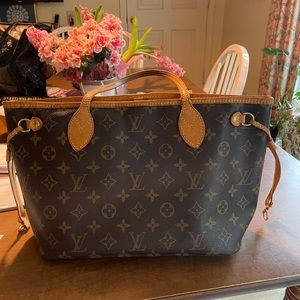 Louis Vuitton Never Full size PM